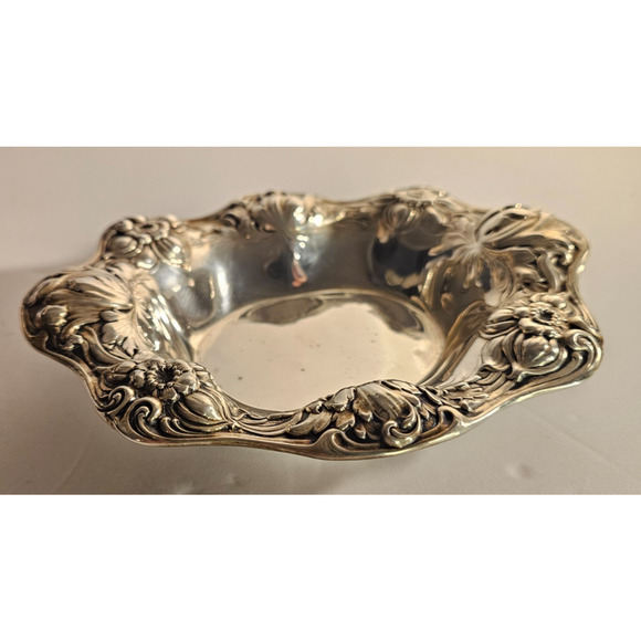 English BIRMINGHAM Hallmark Sterling Silver Bowl/Dish 7" x 5 5/8" x 1 3/4" 118g - Picture 1 of 8